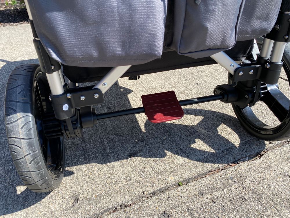Red brake pedal at the rear of the Keenz 7S which operates both back wheels