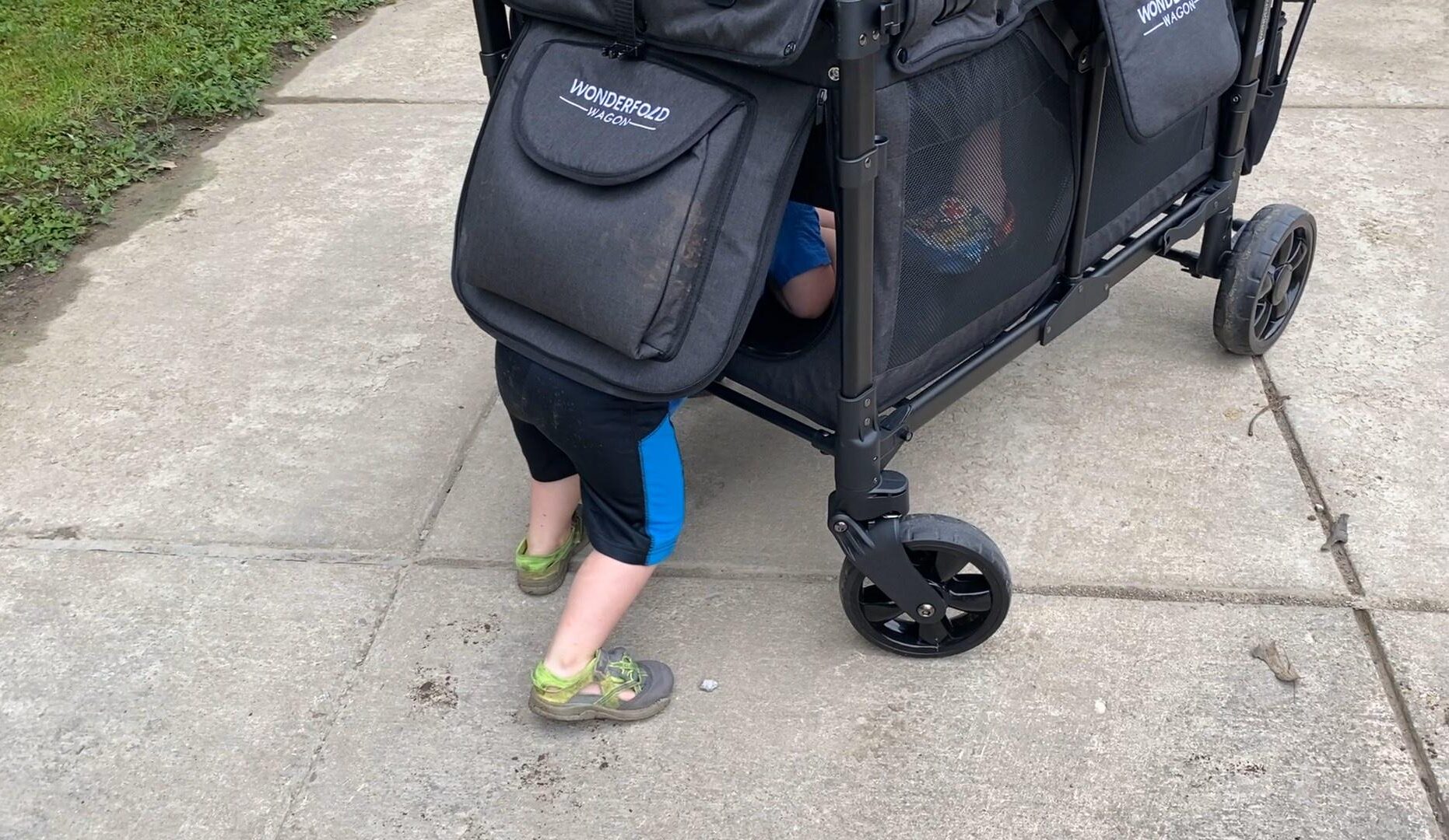 Keenz vs Wonderfold Stroller Wagon Comparison - Kid Travel