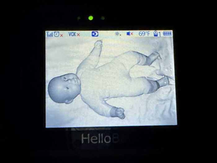 HelloBaby in night vision mode